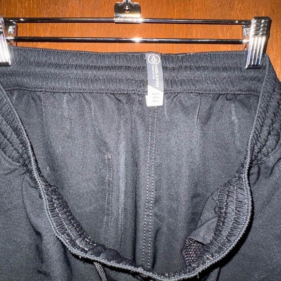 MEN'S LARGE BLACK SHORTS - Picture 3 of 3